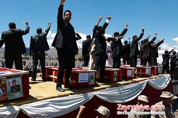 Yemen Halkı Şehitlerini Uğurladı