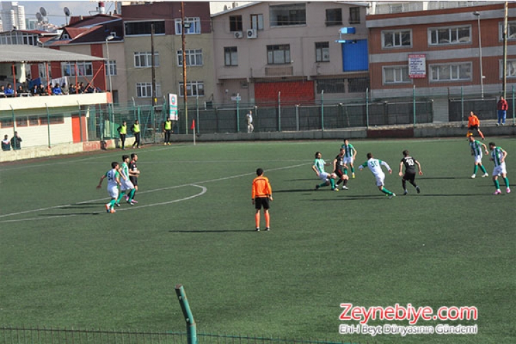 
Türkiye Bölgesel Amatör Lig 9.Grup'un 20. Hafta mücadelesinde kendi evinde Bilecik takımlarından Bozöyük Vitra Spor ile karşı karşıya gelen İfa Sporumuz Himi Cem ve Erdi?nin kaydettiği gollerle 3 puanın sahibi oldu.
