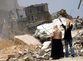 İsrail Gazze' yi Yine Bombaladı.