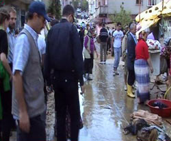 Zeynebiye.com Sel Sularının Vurduğu Bölgede (Video)