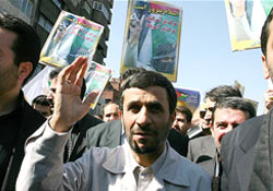 Ahmedinejad: Filistin ve Kudüs Meselesi Bütün İnsanlığa Aittir 