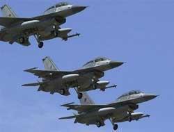 'US fighter jets attack Yemeni fighters'
