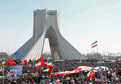 İran, İnkılabı Kutladı (Foto)
