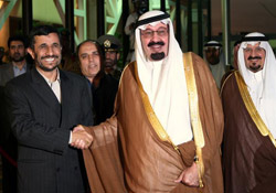 Ahmedinejad'dan Kral'a Olumlu Cevap