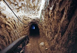 Mısır Filistin Tünellerini Kapatıyor