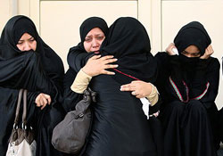 Bahreyn'de Cenaze Merasimine Saldırı