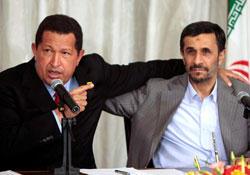 Ahmedinejad'dan Chavez'e Tebrik