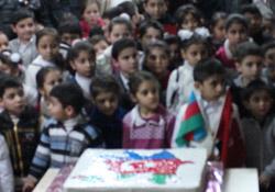 Mubariz A Été Commémoré à l'École d'Azerbaïdjan 