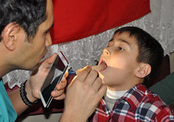 Azerbaycanlı Öğrenciler Diş Taramasında (Foto)