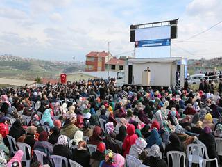 Hz.Ali Ekber Camii Yoğun Katılımla Açıldı (Foto)