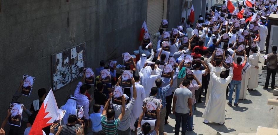 Bahreyn Güvenlik Güçleri Gösteri Yapan Halka Saldırdı