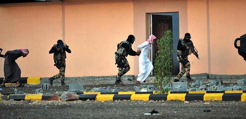 Suudi Güçleri Kuşatma Altındaki Şii Mahallesi Avamiye'ye Saldırdı
