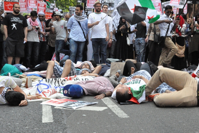 Londra'da Irkçı İsrail Aleyhinde Protesto
