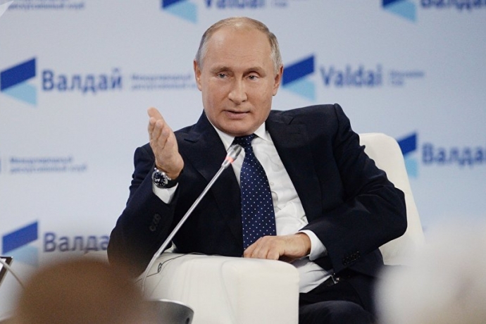 Putin: IŞİD, Suriye'de Bazı ABD'li ve Avrupalıları Rehin Aldı