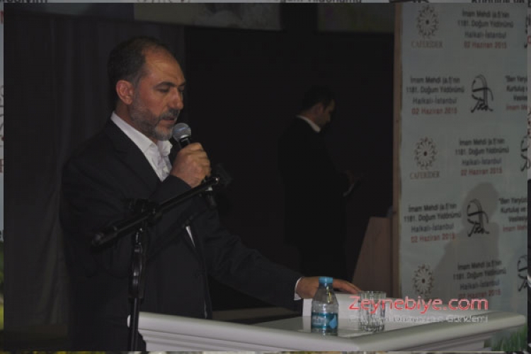 Caferider tarafından Yahya Kemal Beyatlı Gösteri Merkezi?nde düzenlenen İmam Mehdi?nin viladet programına binlerce kişi katılınca, salonda yer sıkıntısı yaşandı.