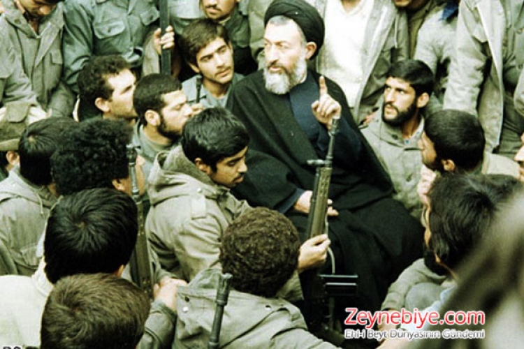 İran İslam Inkılabı?nın oluşum sürecinde ve İnkilab sonrasındaki süreçte en büyük pay sahiplerinden Şehit Muhammed Hüseyin Beheşti 28 Haziran 1981 yılında bombalı bir saldırı sonucu şehit edilmiştir.
