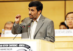 Ahmedinejad: Siyonistlerin Yandaşları Gerçekleri Duymaya Katlanamıyor