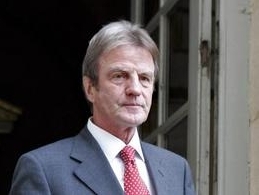 Kouchner: Azeri-Ermeni Zirvesi İyi Geçmedi