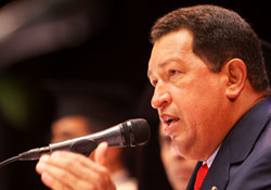 Chavez: Dünya İran'a Saygı Göstermeli