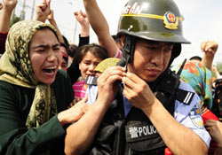 Çin, Uygur Türklerinin İdamını Mesajla Duyurdu