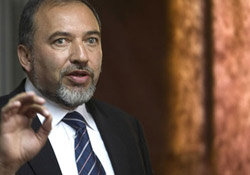 Lieberman'dan Esad'a Tehdit