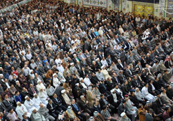 İmam Hüseyin (as) Türbesinin Yenilenme Töreni (Foto)