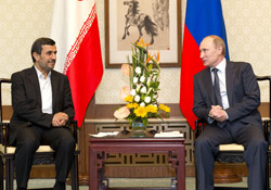 Ahmedinejad Moskova'da Putin ile Görüşecek