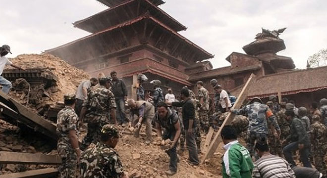 Nepal?de Ölü Sayısı 5 Bini Geçti