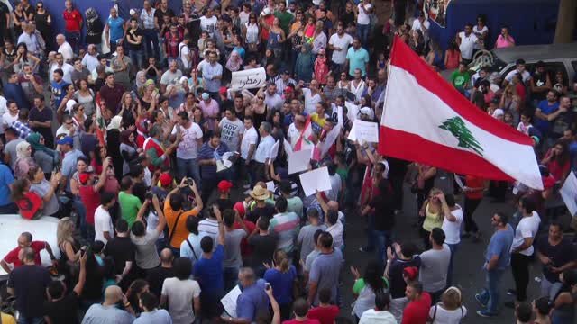 Hizbullah'tan 'Çöp Protestolari' Açiklamasi