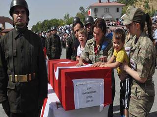 Elazığ ve Bitlis Şehitlerimiz İçin Hazin Tören