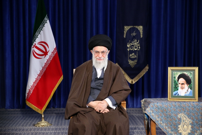 Hamaney: Düşmanlara Hazırlıklı Olmak İçin İran'da Askeri Kapasite Artırılmalı