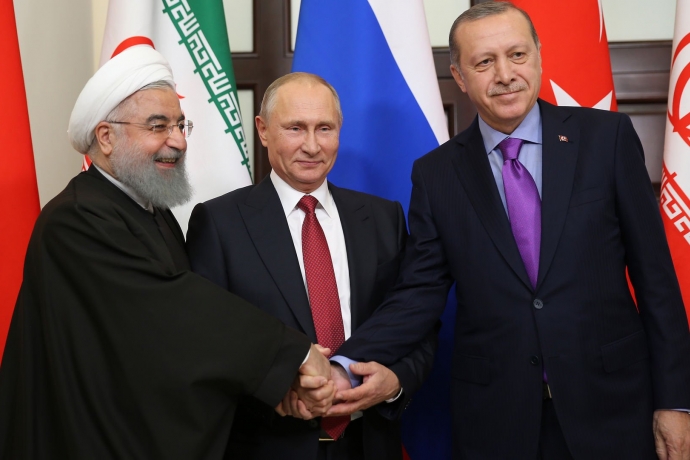 Putin: Rusya, İran Ve Türkiye, Suriye Anayasa Komitesi'nin Bir An Önce Kurulması İçin Çalışıyor 